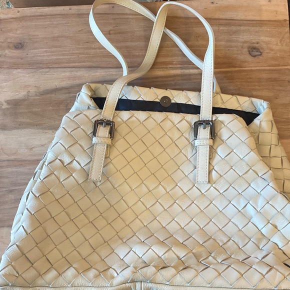 Laura Di Maggio Bags Italian Leather Tote Off White Poshmark laura-di-maggio-bags-italian-leather-tote-off-white-poshmark